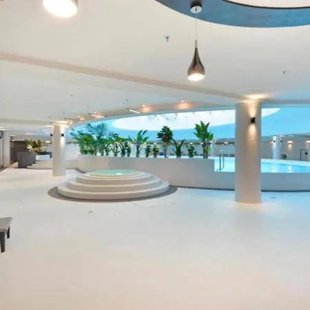 Hanza Tower Lux With Sauna & Pool & Jacusi Lägenhet *